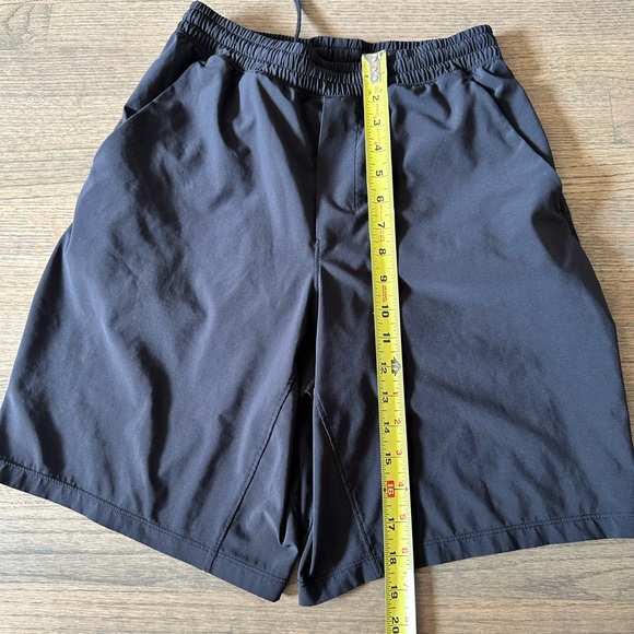 Lululemon Pace Breaker Shorts 9"-Size Small-Black - Picture 8 of 10